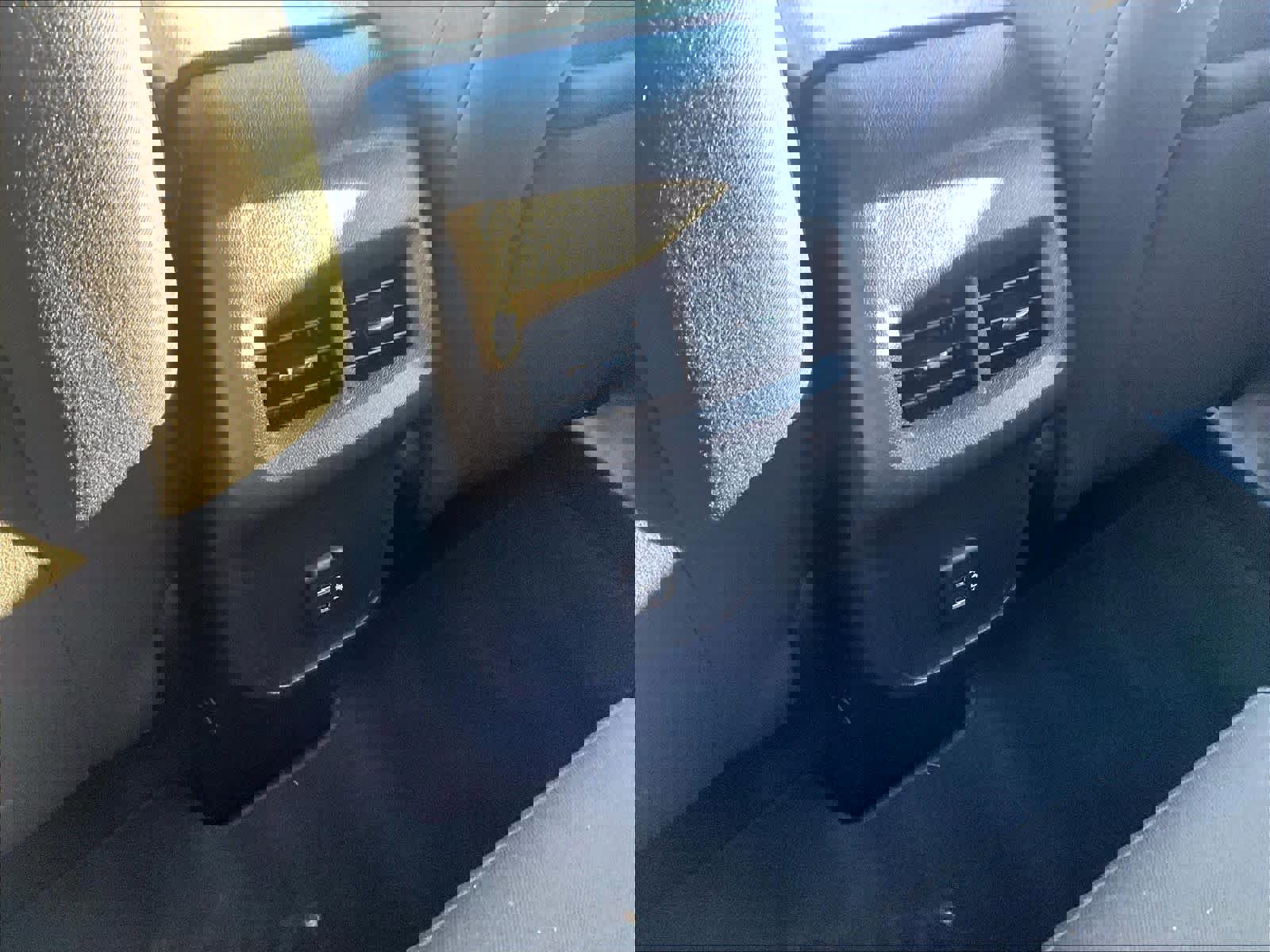 Used 2023 Chevrolet Equinox LS w/ LS Convenience Package image 26