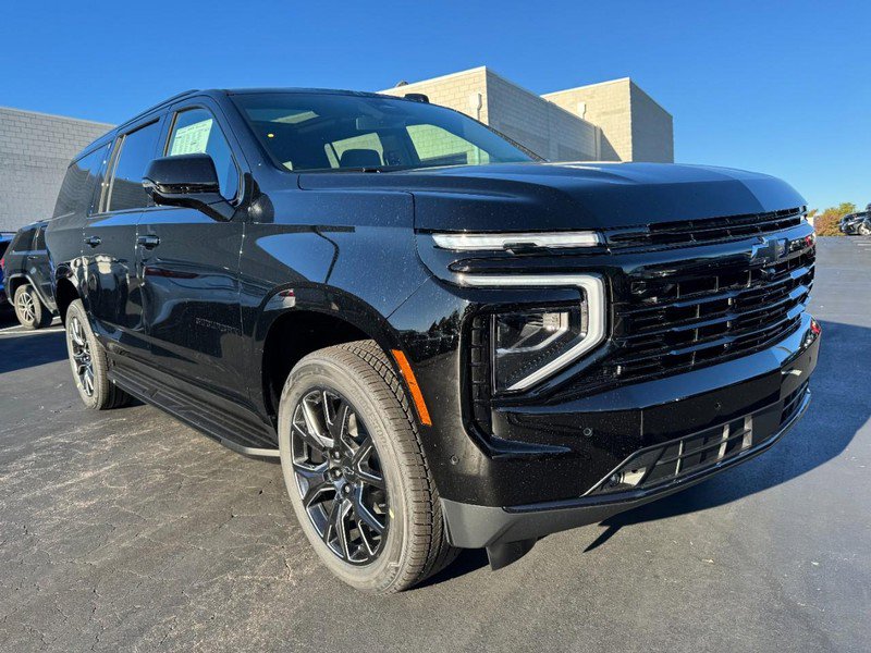 New 2026 Chevrolet Suburban RST image 2