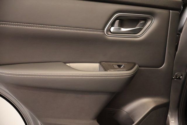 New 2026 Nissan Rogue Platinum image 28