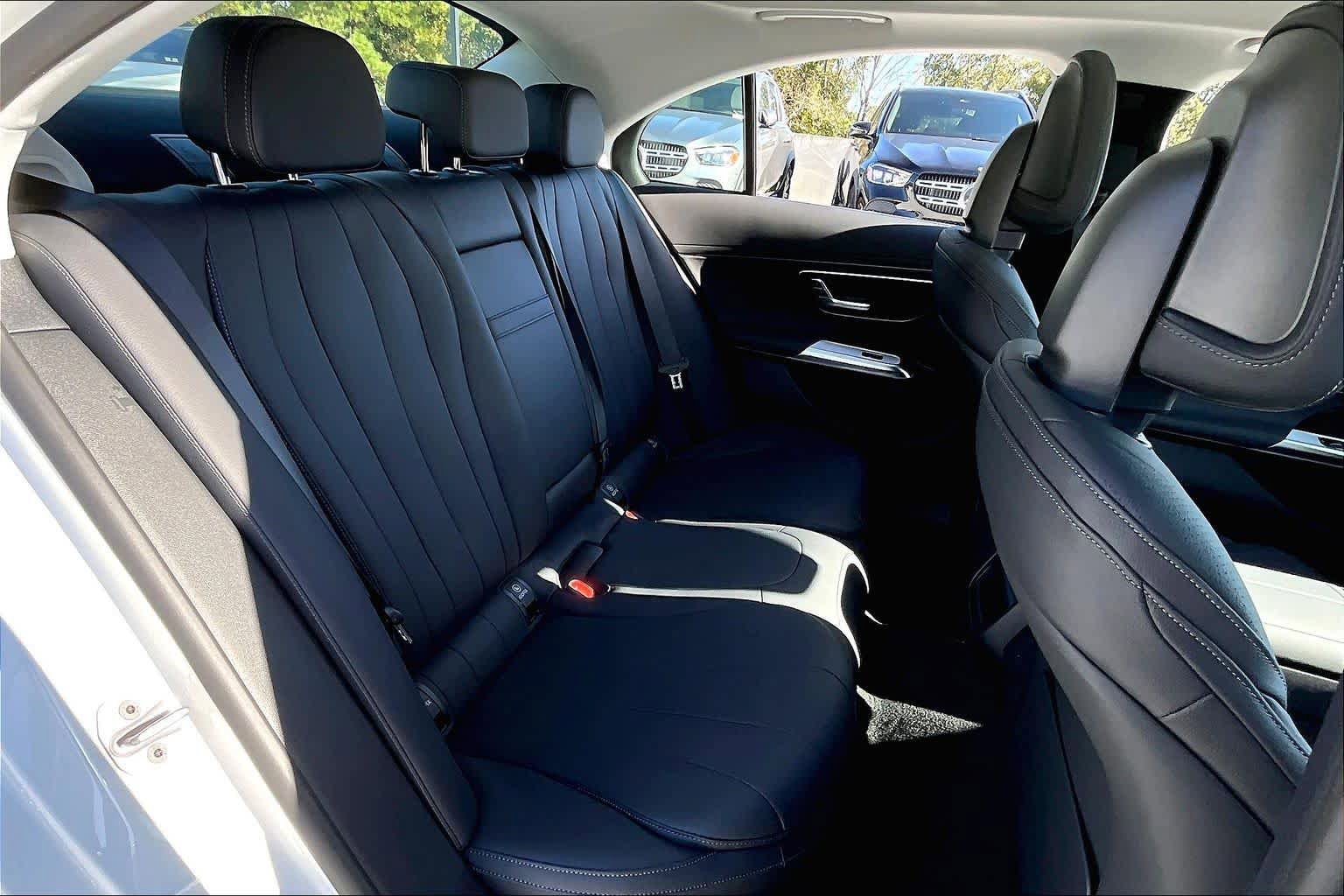 Used 2025 Mercedes-Benz E 350 Sedan image 19