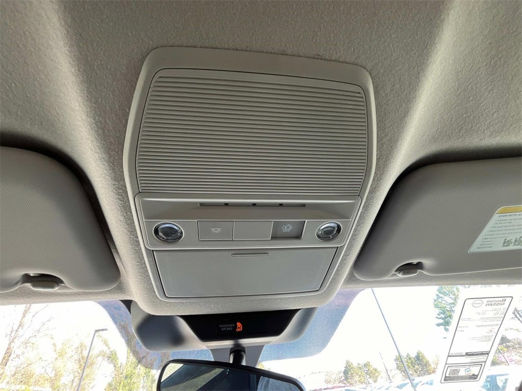 New 2025 Nissan Kicks SR image 32