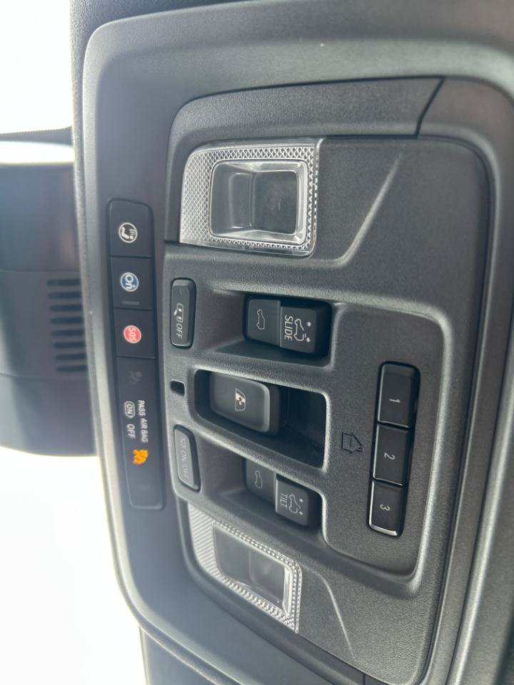 Used 2024 GMC Sierra 2500 Denali Ultimate AWD/4WD image 16