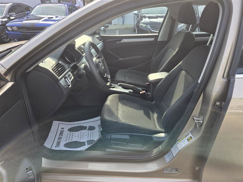 Used 2016 Volkswagen Passat 1.8T S image 22