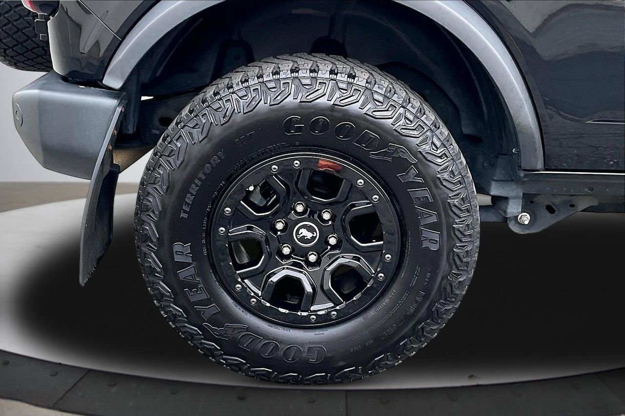 Used 2023 Ford Bronco Wildtrak image 36