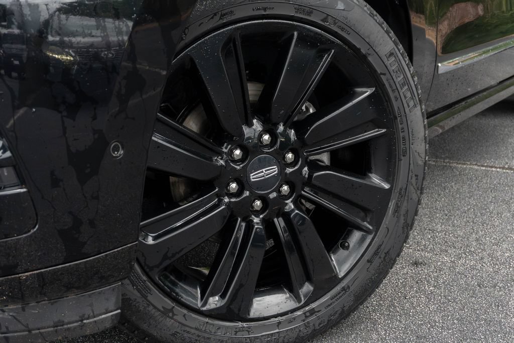 Used 2022 Lincoln Navigator L Reserve RWD image 2