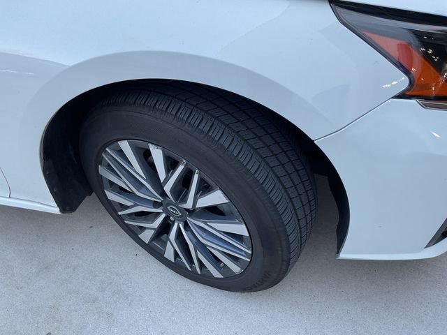 Used 2025 Nissan Altima 2.5 SV image 15