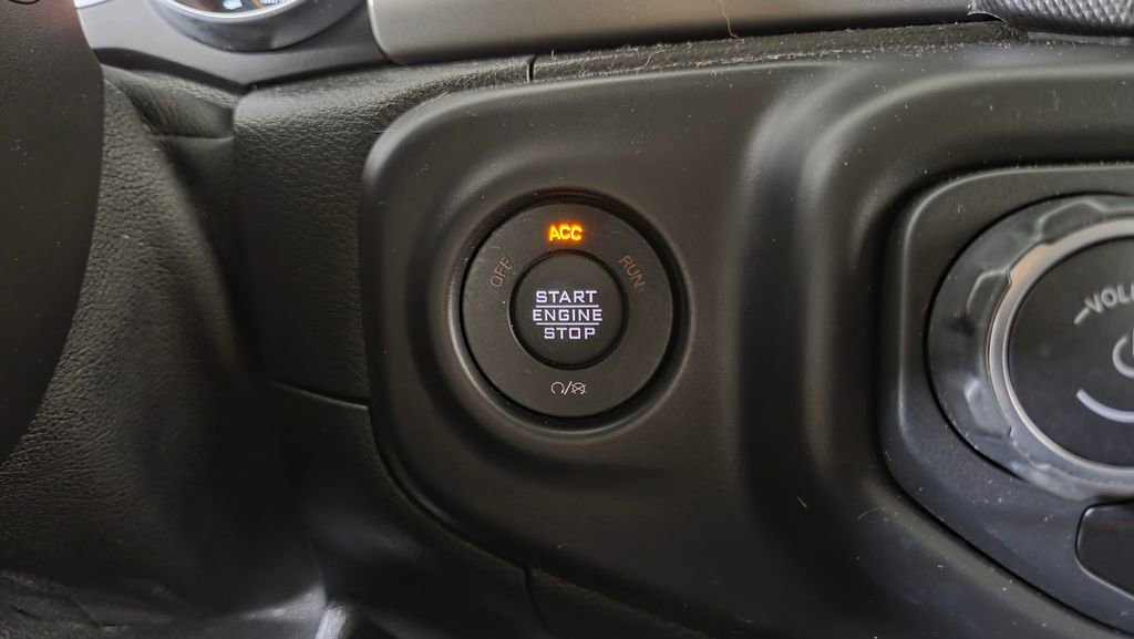 Used 2021 Jeep Wrangler Unlimited Sport AWD/4WD image 21
