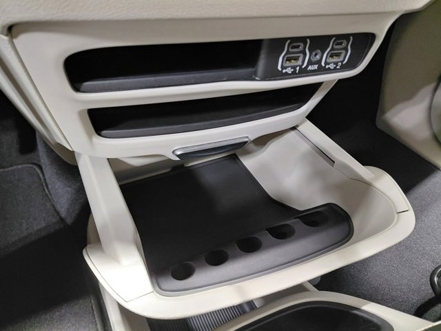 Used 2024 Chrysler Pacifica Touring-L image 33