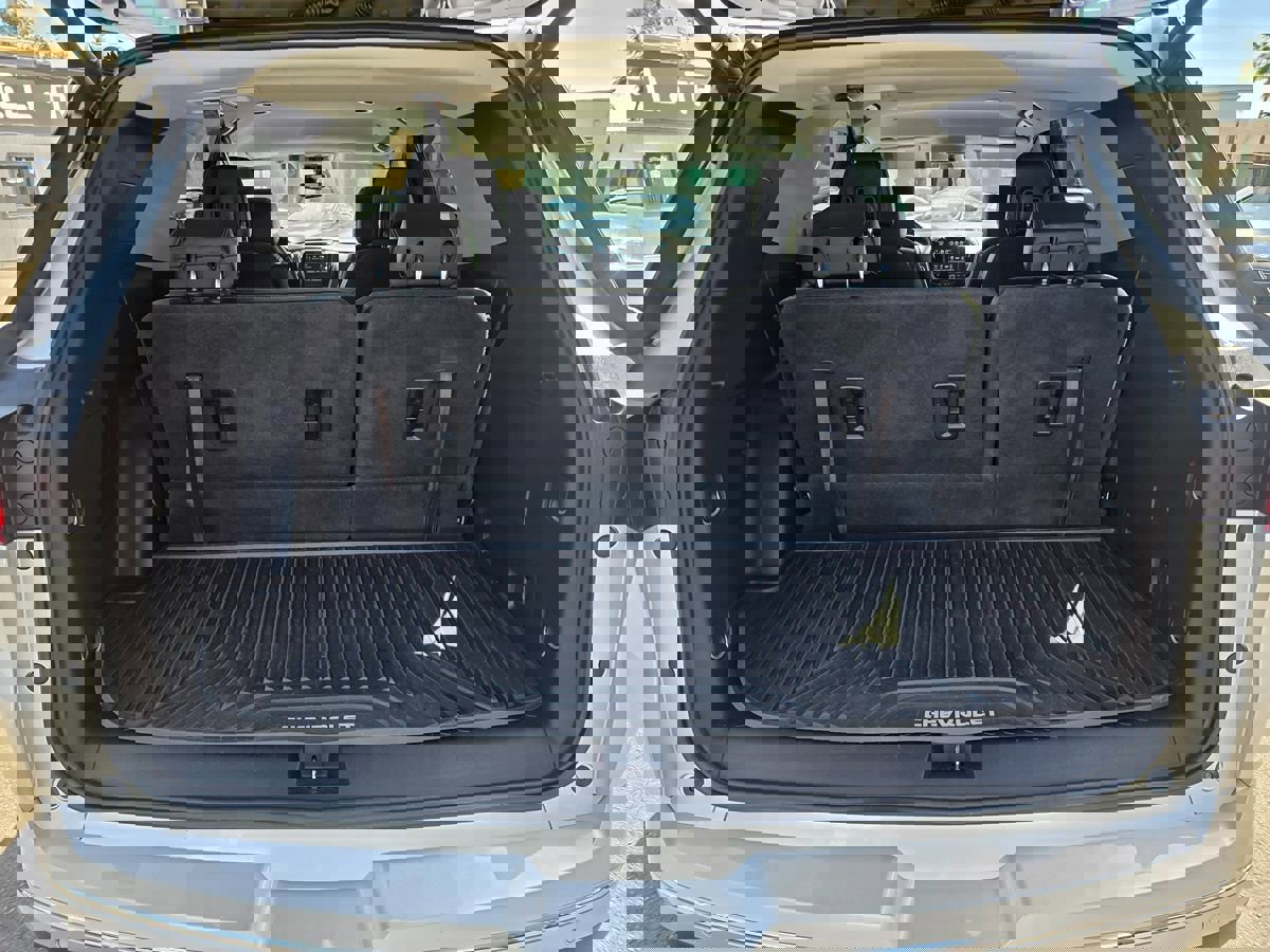 Used 2018 Chevrolet Traverse Premier image 12