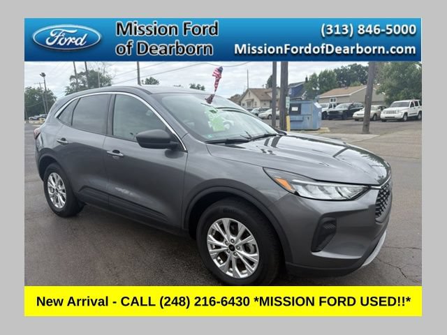 Used 2024 Ford Escape Active AWD/4WD image 1