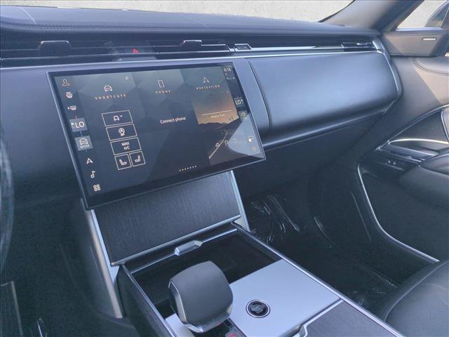 Used 2025 Land Rover Range Rover SE AWD/4WD image 15