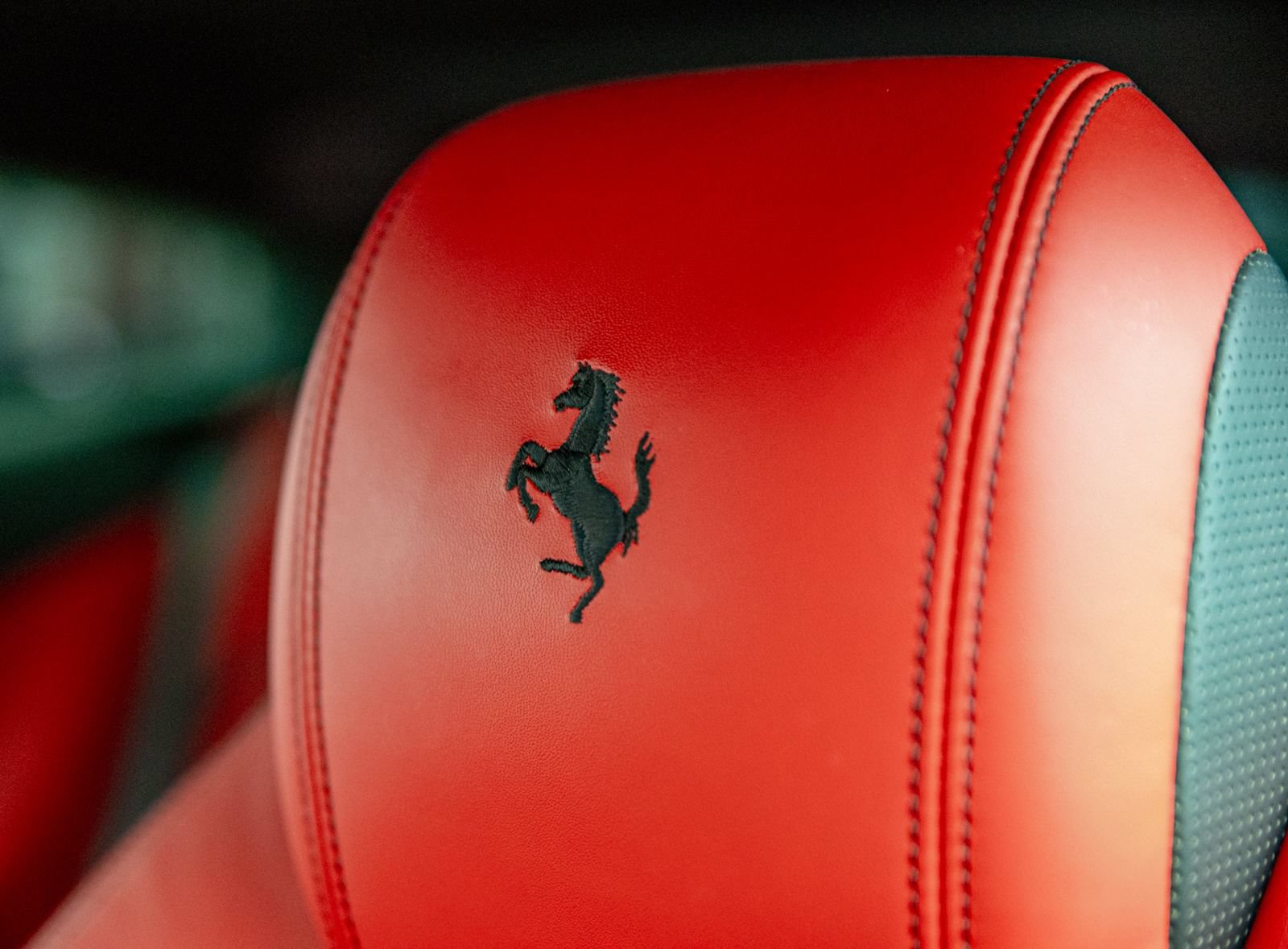 Used 2019 Ferrari GTC4Lusso AWD/4WD image 21