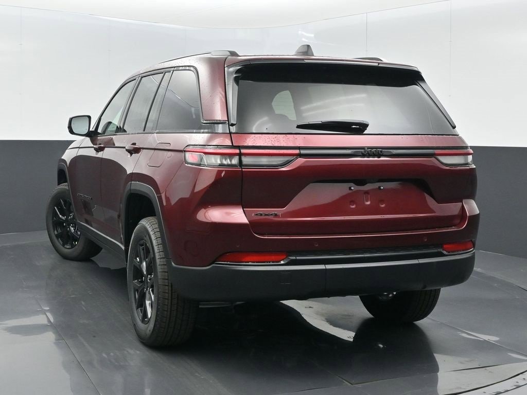New 2025 Jeep Grand Cherokee Altitude image 6