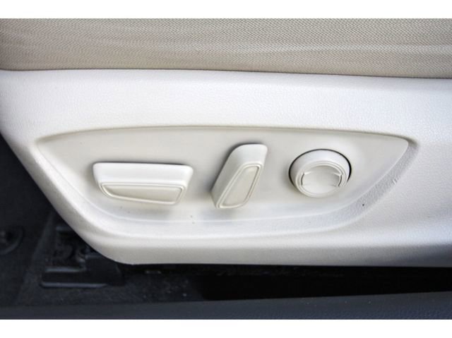 Used 2020 Toyota Camry LE image 27