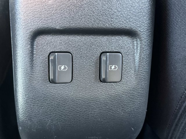 Used 2024 Nissan Kicks SV w/ Exterior Package FWD image 18