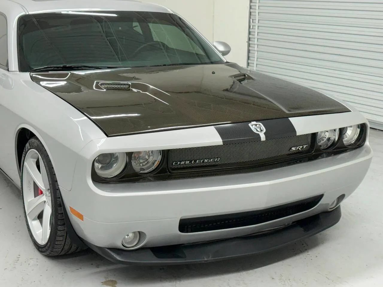 Used 2008 Dodge Challenger SRT8 RWD image 9
