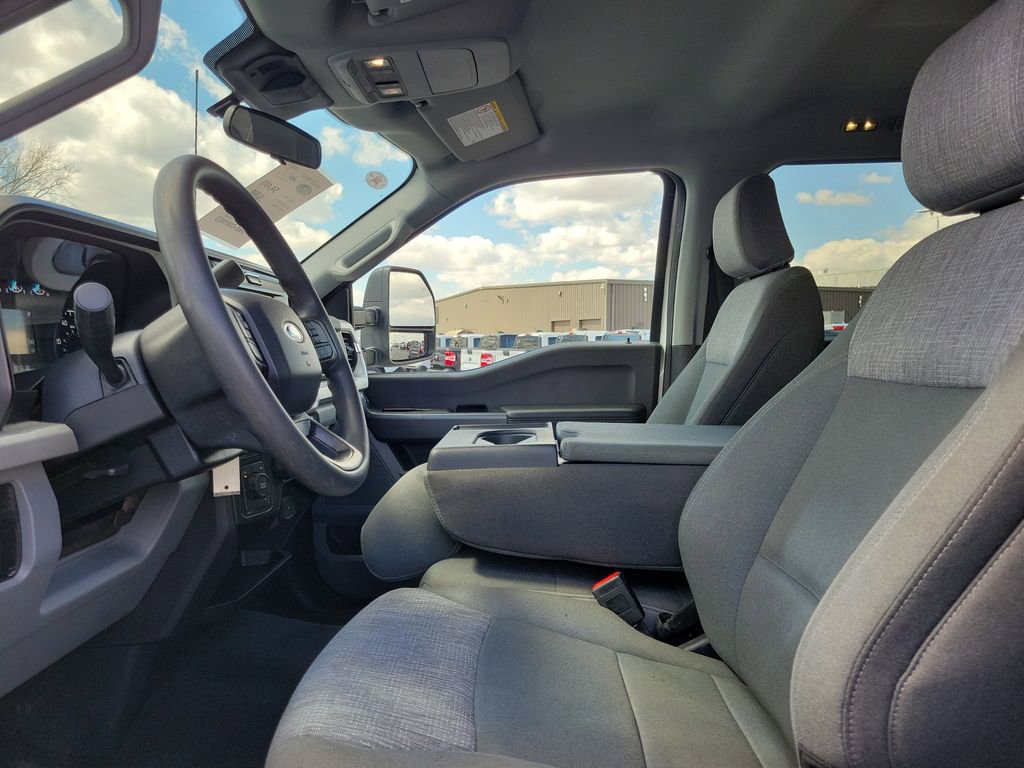 Certified 2025 Ford F250 XLT AWD/4WD image 18