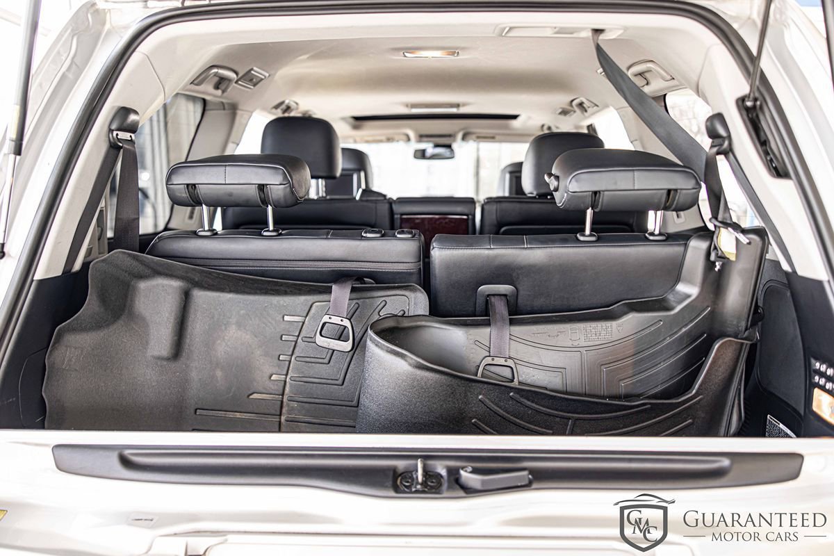 Used 2015 Lexus LX 570 4WD w/ Luxury Package image 16