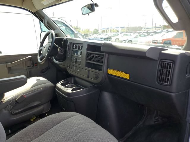 Used 2018 Chevrolet Express 2500 RWD image 25