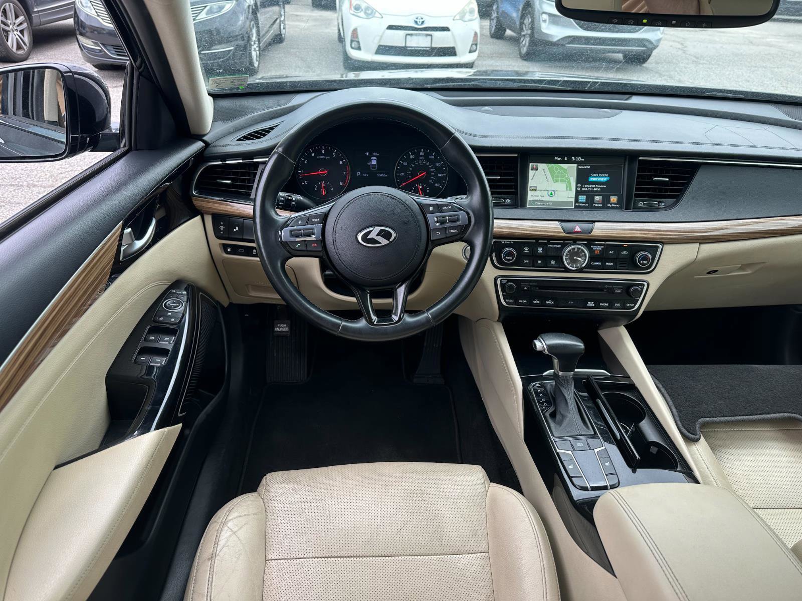 Used 2017 Kia Cadenza Premium w/ Luxury Package image 21