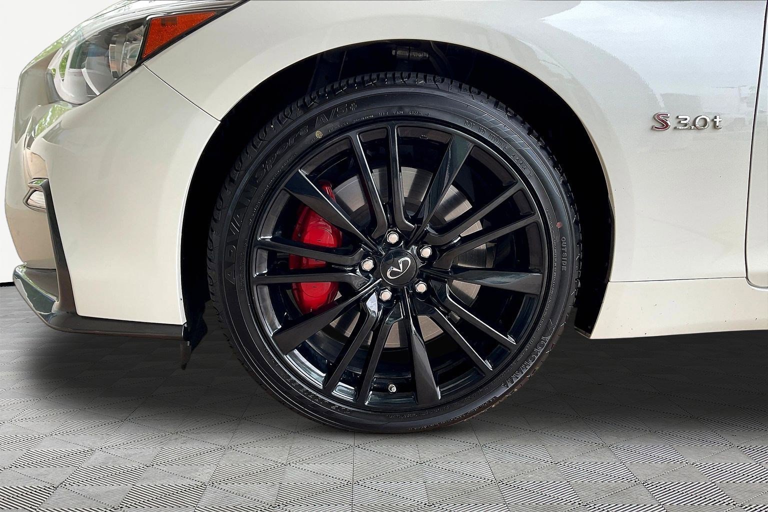 Used 2020 INFINITI Q50 Red Sport 400 w/ Proactive Package AWD/4WD image 32