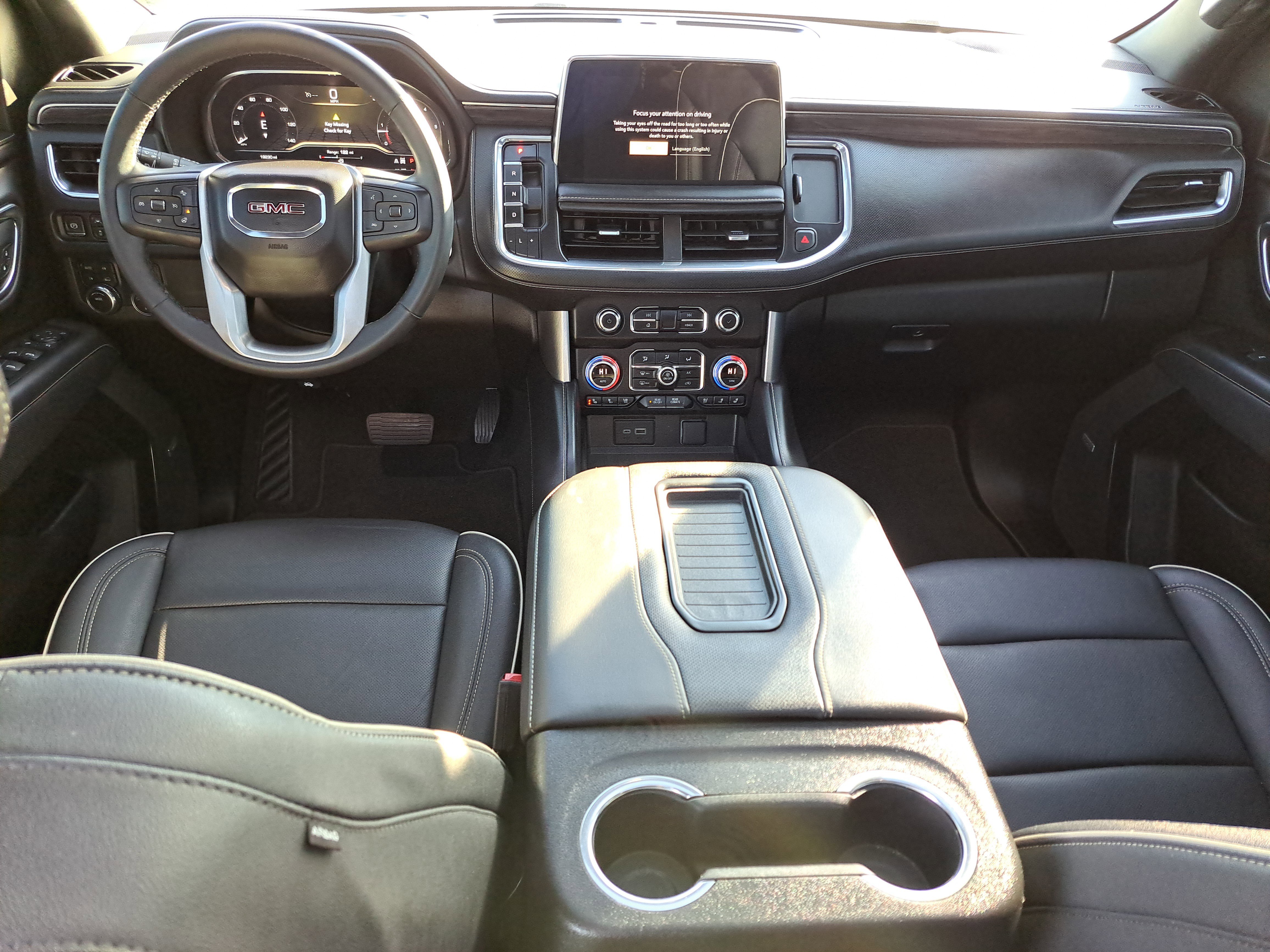 Used 2023 GMC Yukon SLT w/ SLT Premium Package image 8