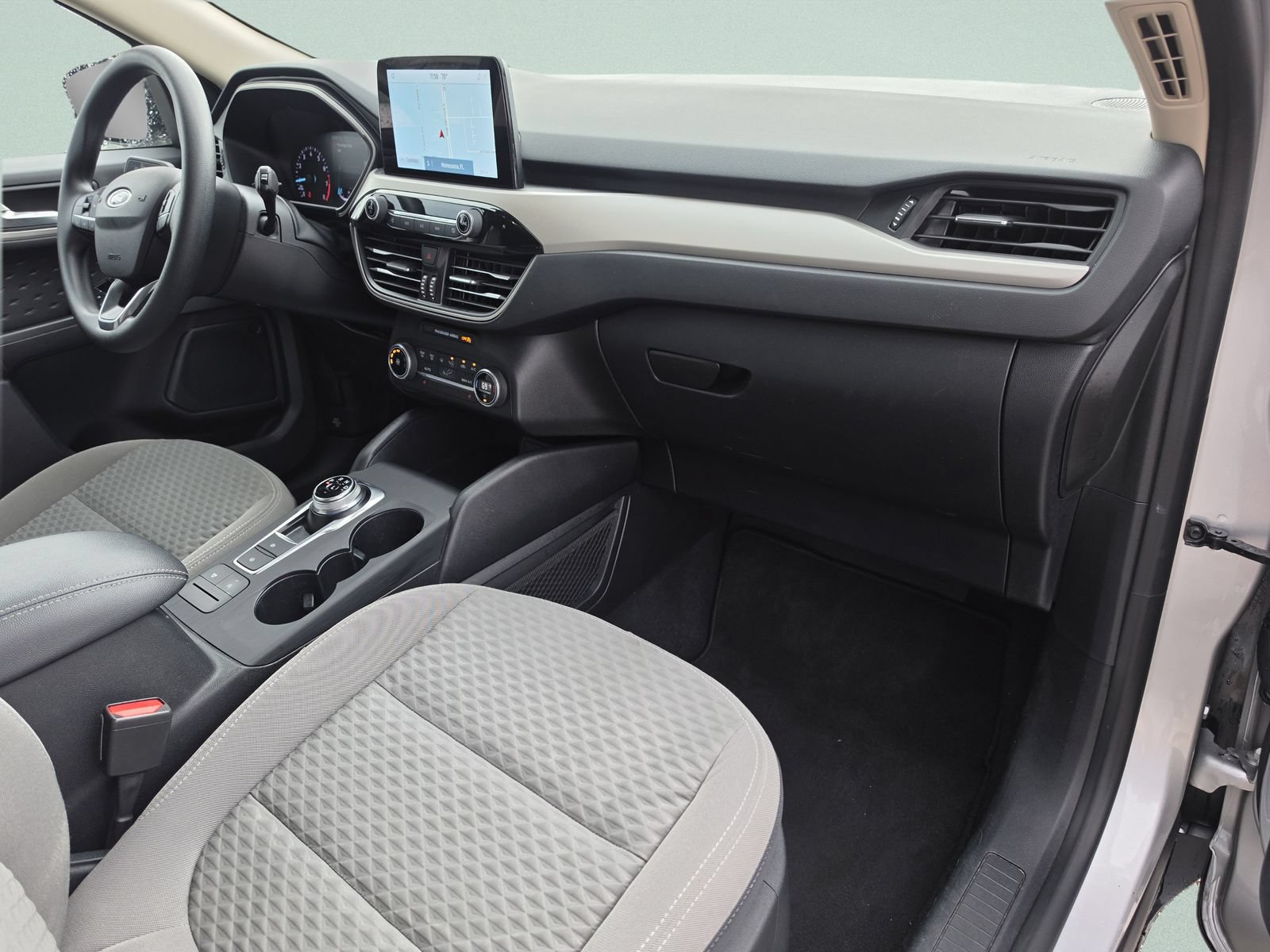 Used 2020 Ford Escape SE FWD image 17