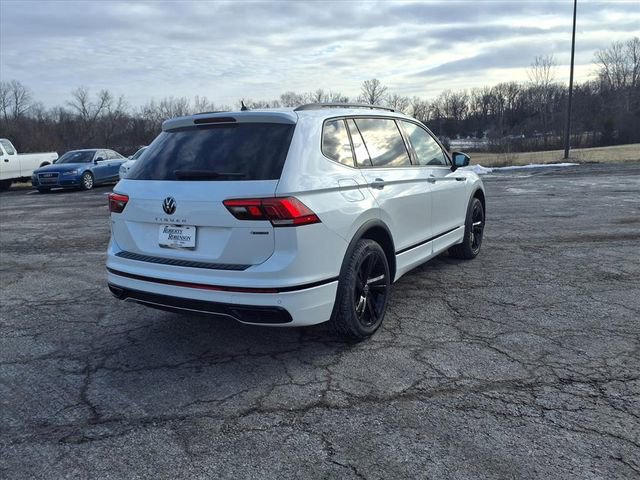 Used 2023 Volkswagen Tiguan SE R-Line image 17