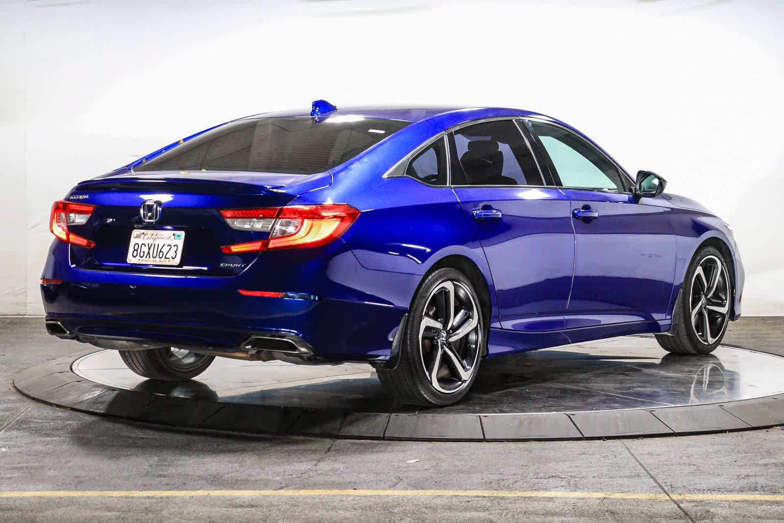 Used 2018 Honda Accord Sport image 4