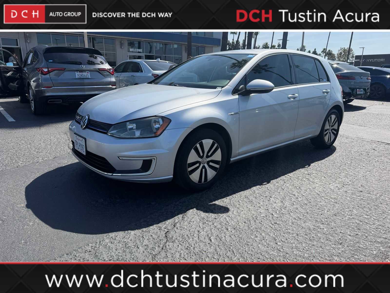 Used 2016 Volkswagen e-Golf SE FWD image 1
