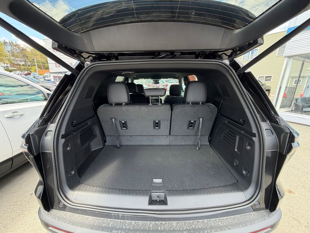 New 2026 Chevrolet Traverse LT AWD/4WD image 13