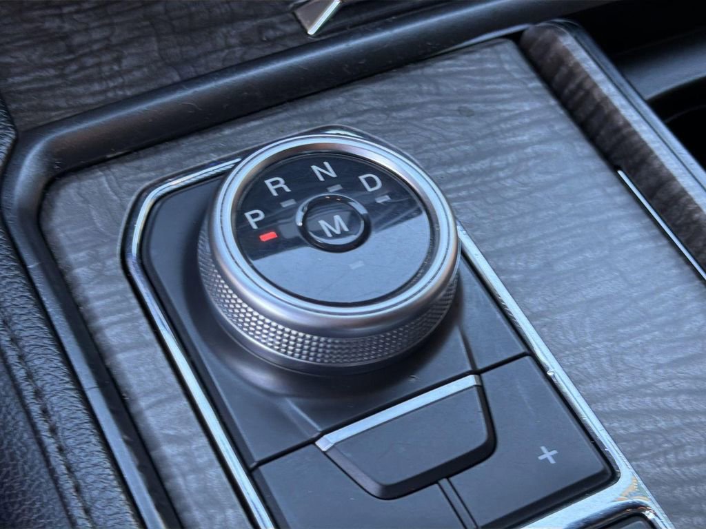 Used 2021 Ford Expedition Limited image 12