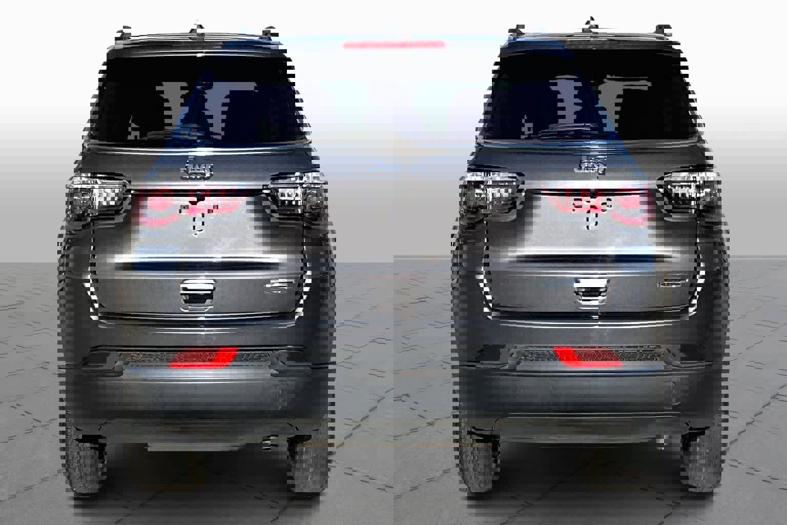 Used 2022 Jeep Compass Latitude image 5