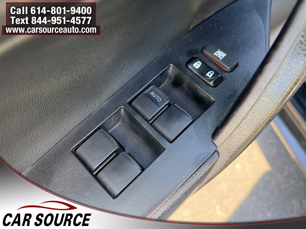 Used 2017 Toyota Corolla SE FWD image 15