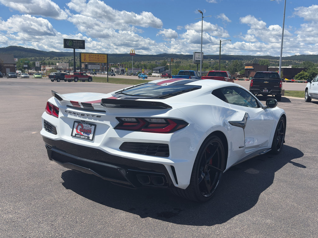 New 2026 Chevrolet Corvette E-Ray w/ Stealth Interior Trim Package AWD/4WD image 4