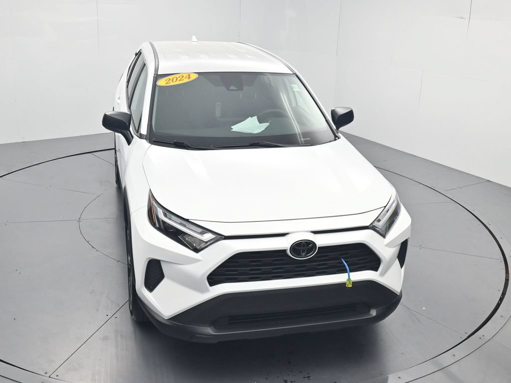 Used 2024 Toyota RAV4 LE AWD/4WD image 45