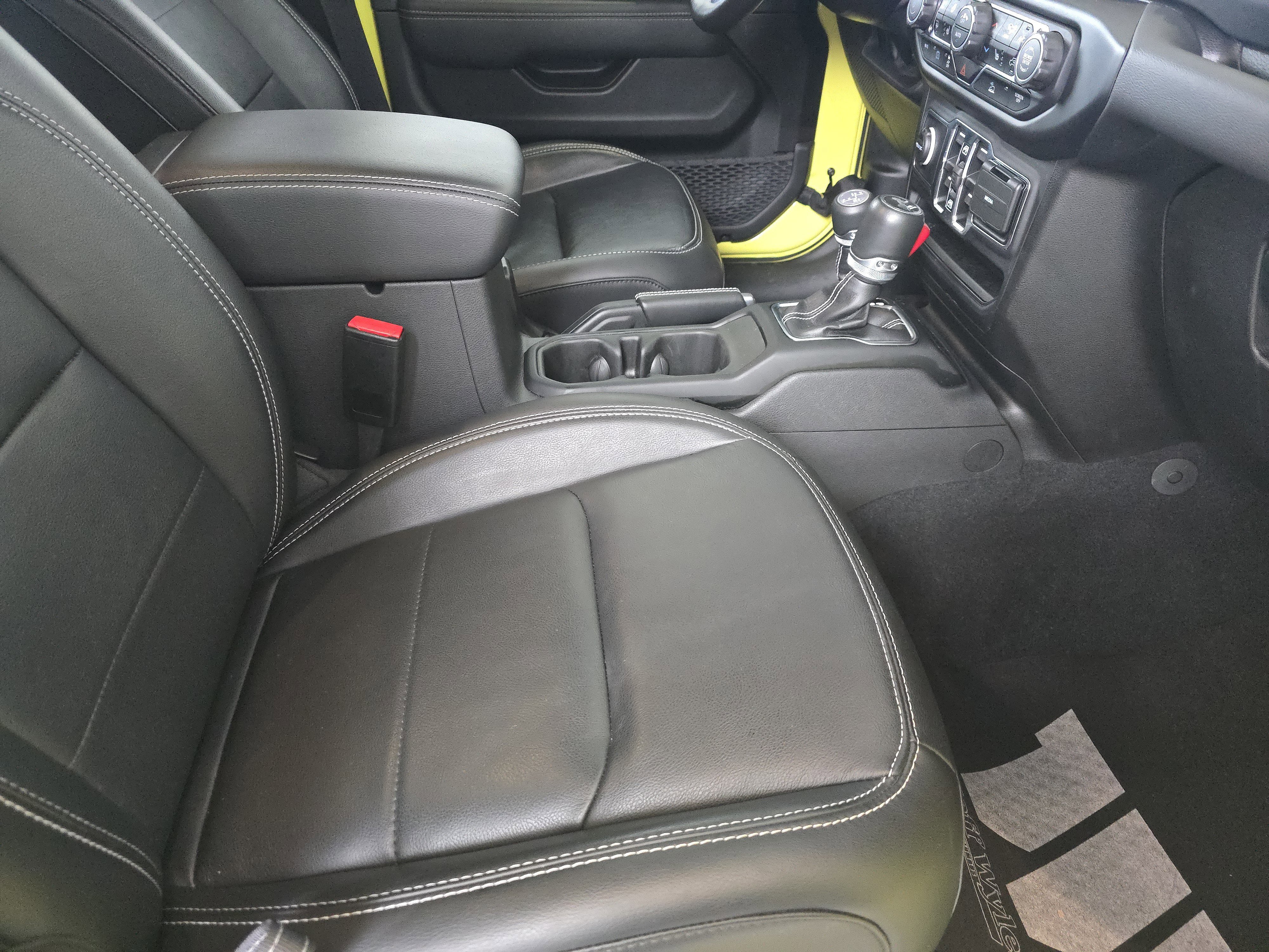 Used 2023 Jeep Wrangler Sahara w/ Cold Weather Group image 23