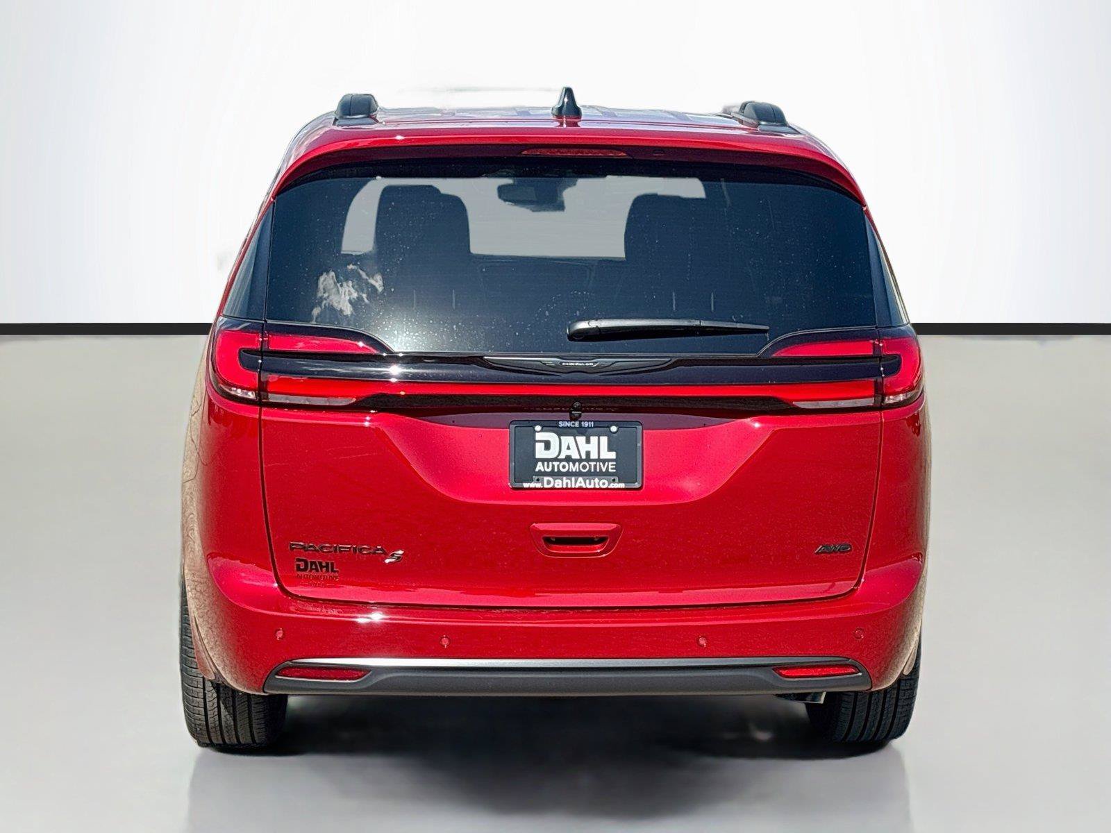 New 2026 Chrysler Pacifica Select w/ S Appearance Package AWD/4WD image 12