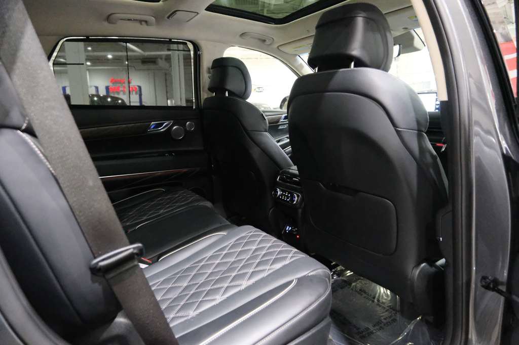 Used 2023 Genesis GV80 3.5T AWD/4WD image 25
