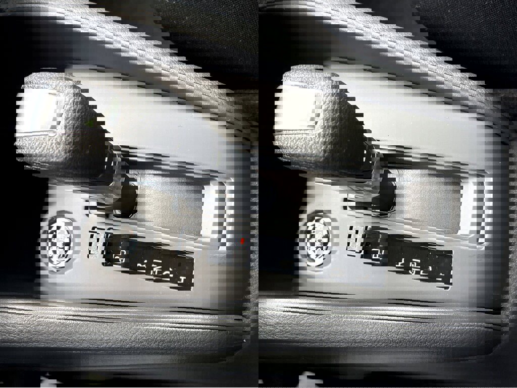 New 2025 Nissan Kicks Play S image 18