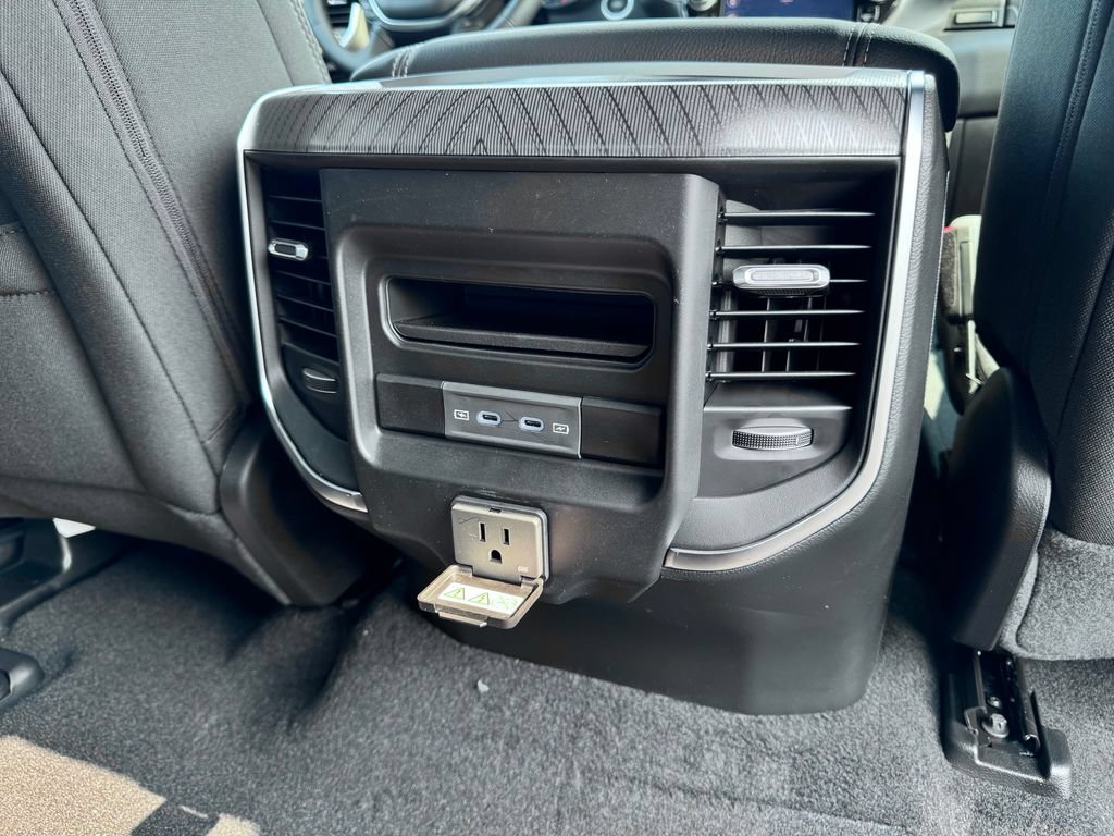 New 2026 RAM 1500 4x4 Crew Cab image 14