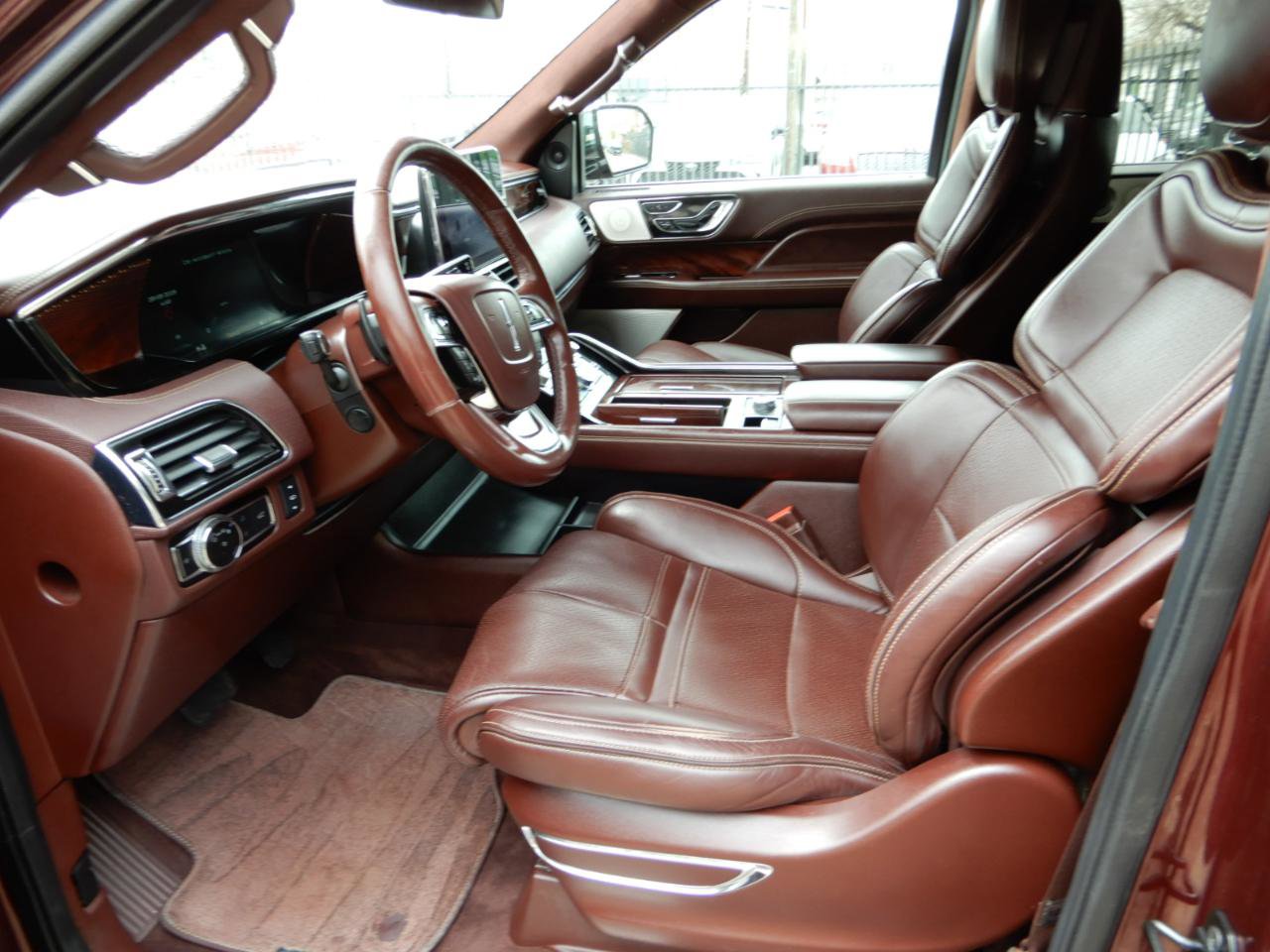 Used 2018 Lincoln Navigator Black Label image 11