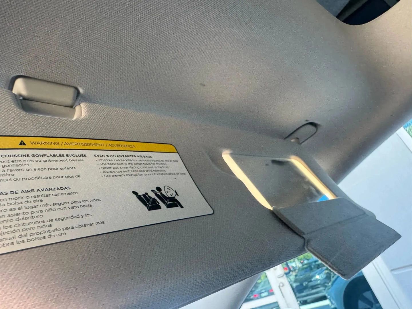 Used 2024 Tesla Model 3 Standard Range image 77