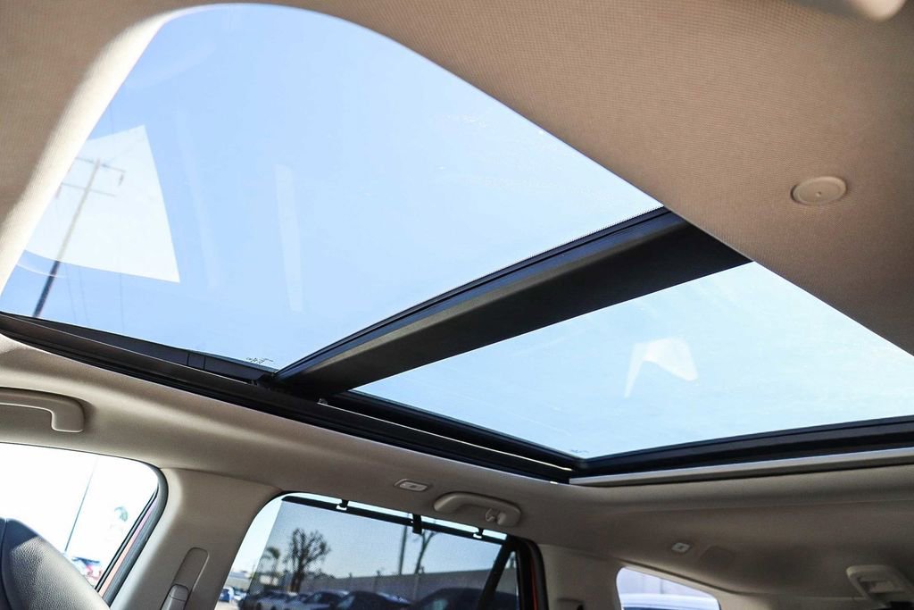 Used 2024 Honda Pilot Touring image 27