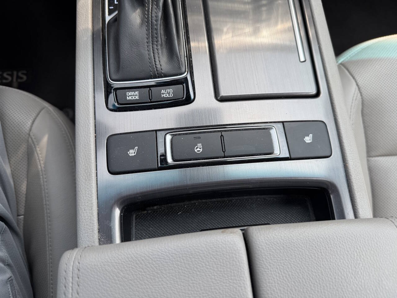 Used 2019 Genesis G80 3.8 AWD/4WD image 11