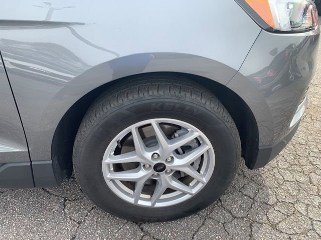 Used 2024 Ford Edge SEL image 36