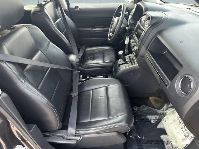 Used 2017 Jeep Patriot High Altitude image 28