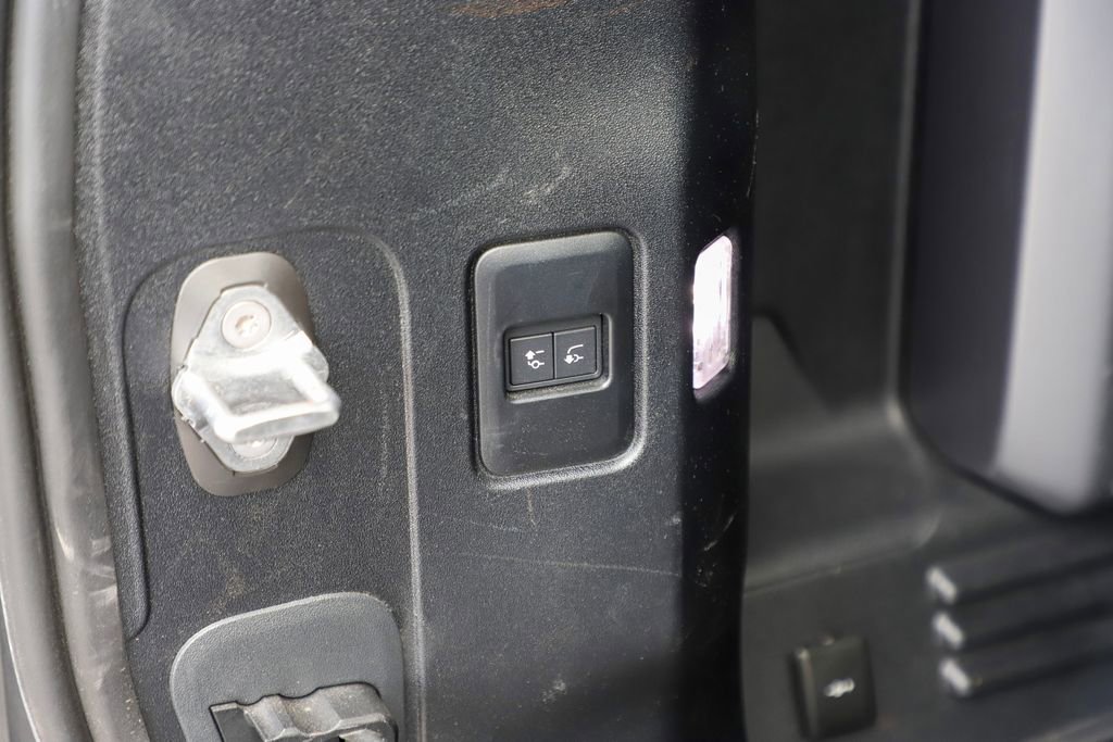 Used 2024 Land Rover Defender 110 V8 AWD/4WD image 43