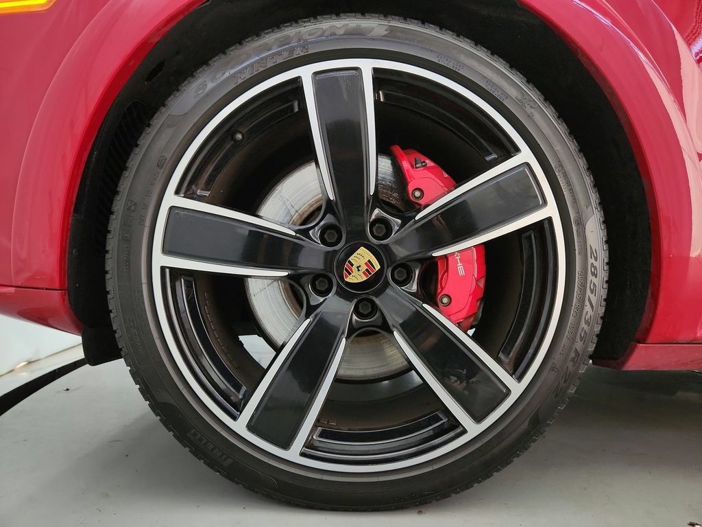 Used 2023 Porsche Cayenne GTS AWD/4WD image 35