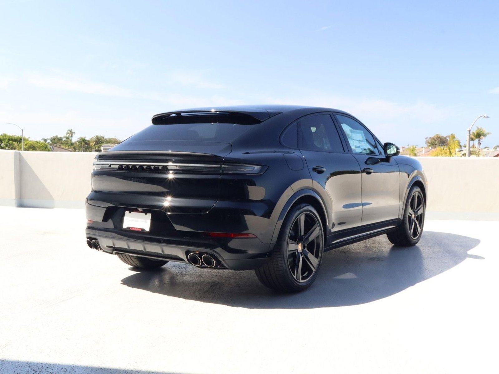 New 2026 Porsche Cayenne Coupe AWD/4WD image 9